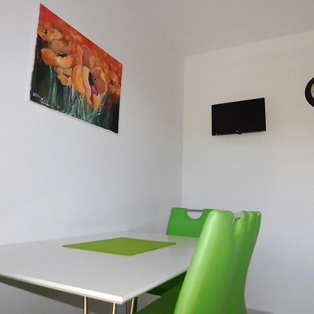 Villa Renata - Apartment Zeleni ポヴィヤ エクステリア 写真
